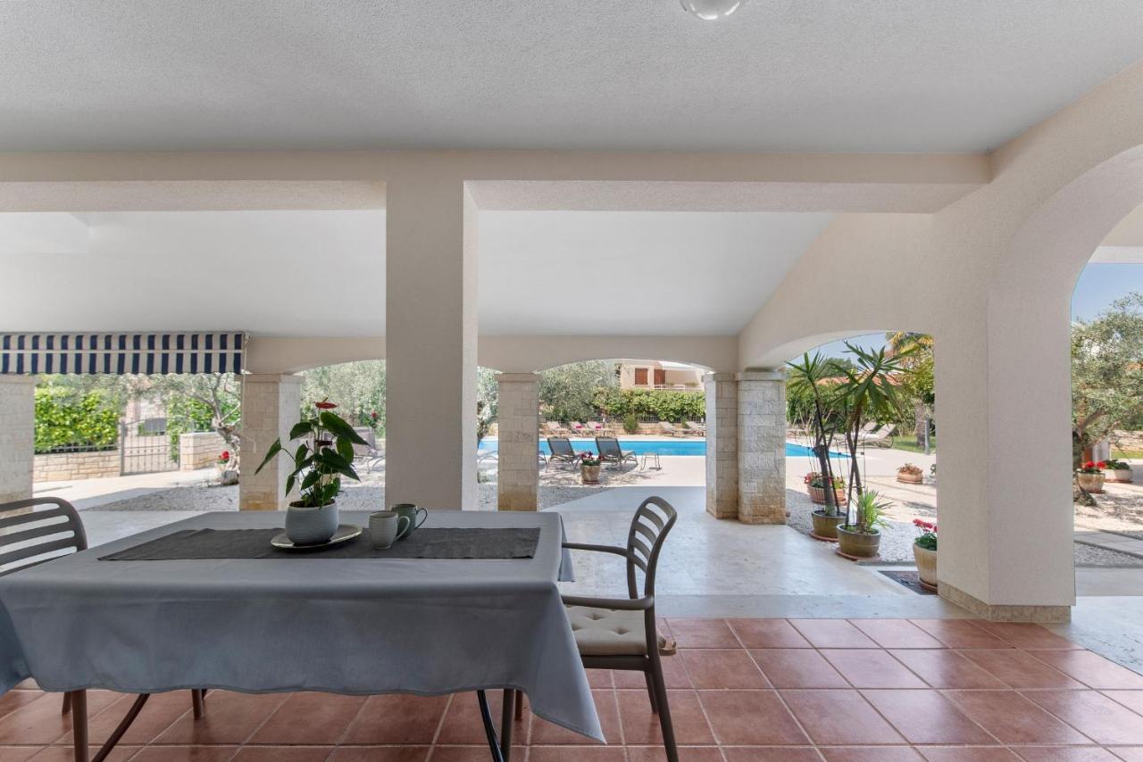 פורץ Villa Hope - Apartments With Shared Pool מראה חיצוני תמונה