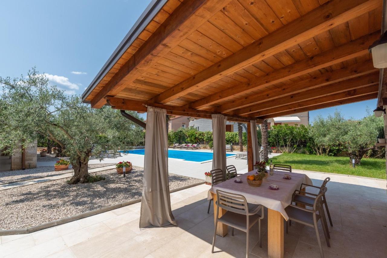 פורץ Villa Hope - Apartments With Shared Pool מראה חיצוני תמונה