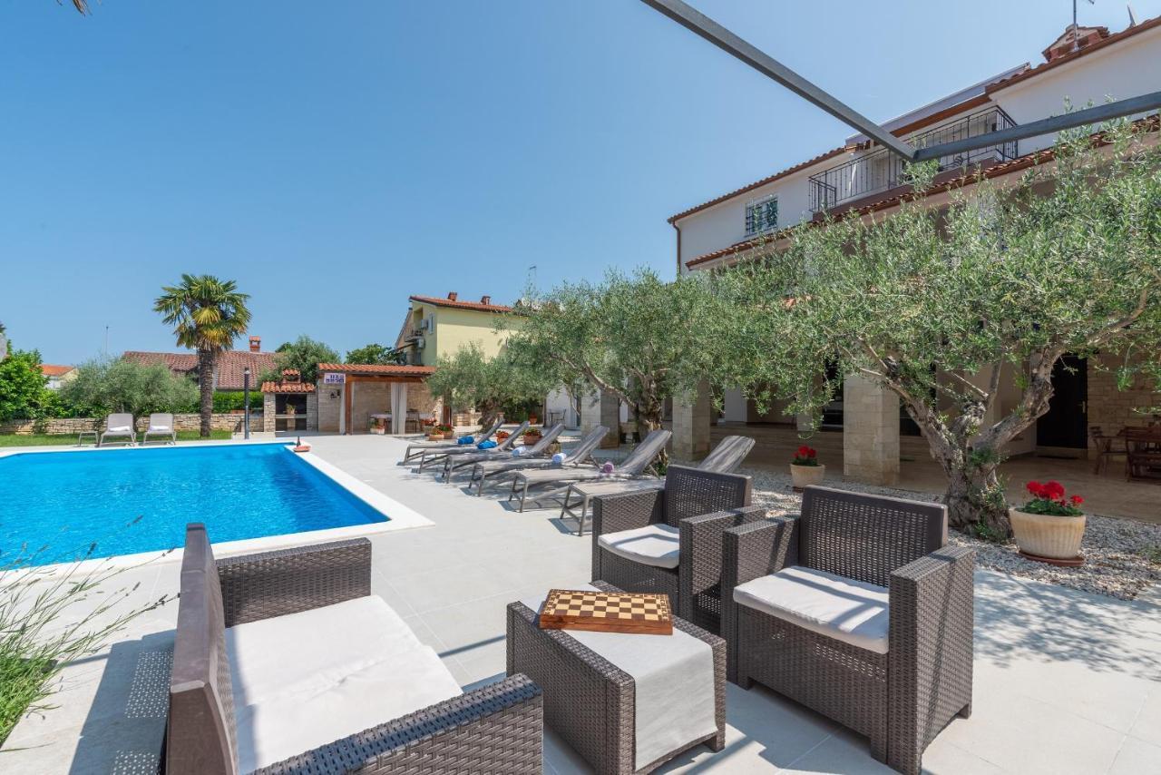 פורץ Villa Hope - Apartments With Shared Pool מראה חיצוני תמונה