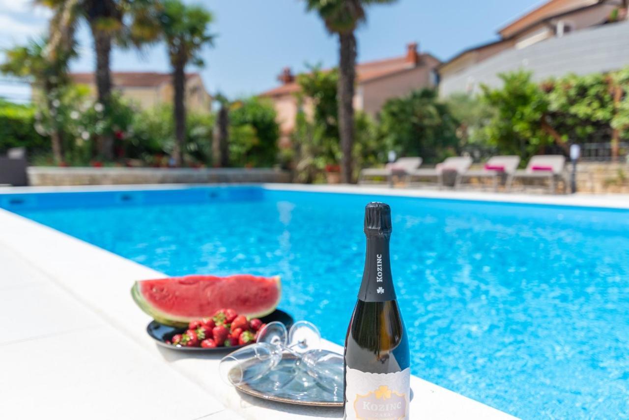 פורץ Villa Hope - Apartments With Shared Pool מראה חיצוני תמונה