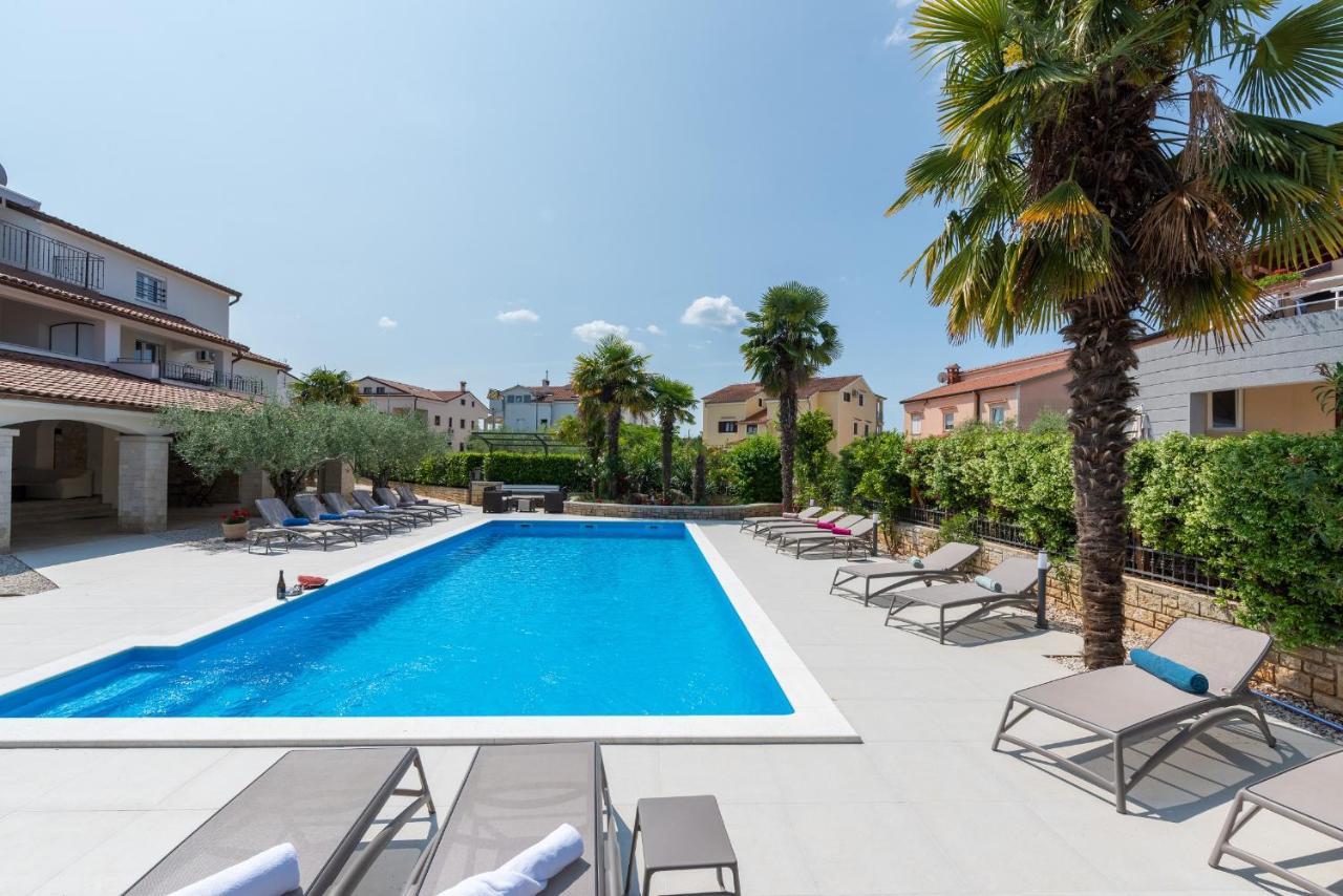 פורץ Villa Hope - Apartments With Shared Pool מראה חיצוני תמונה