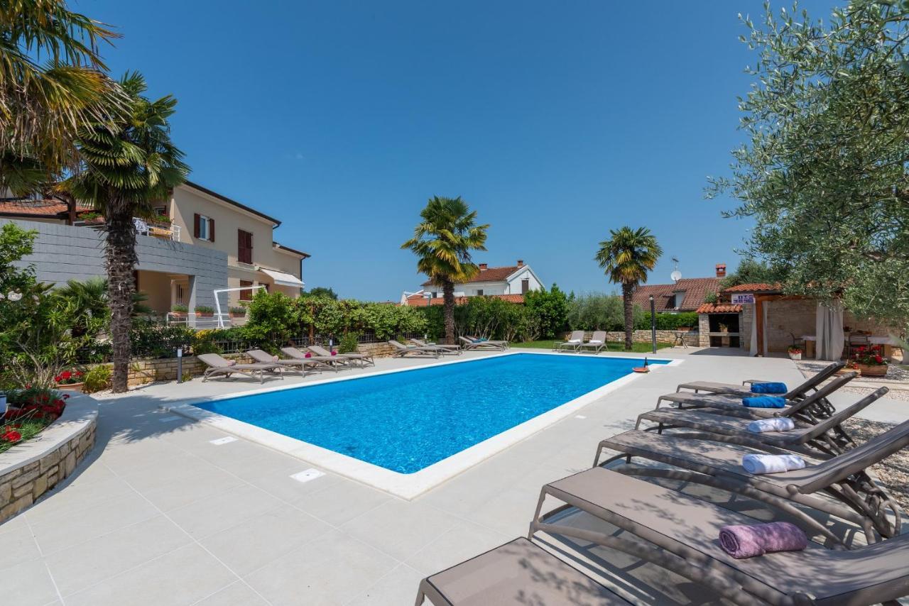 פורץ Villa Hope - Apartments With Shared Pool מראה חיצוני תמונה