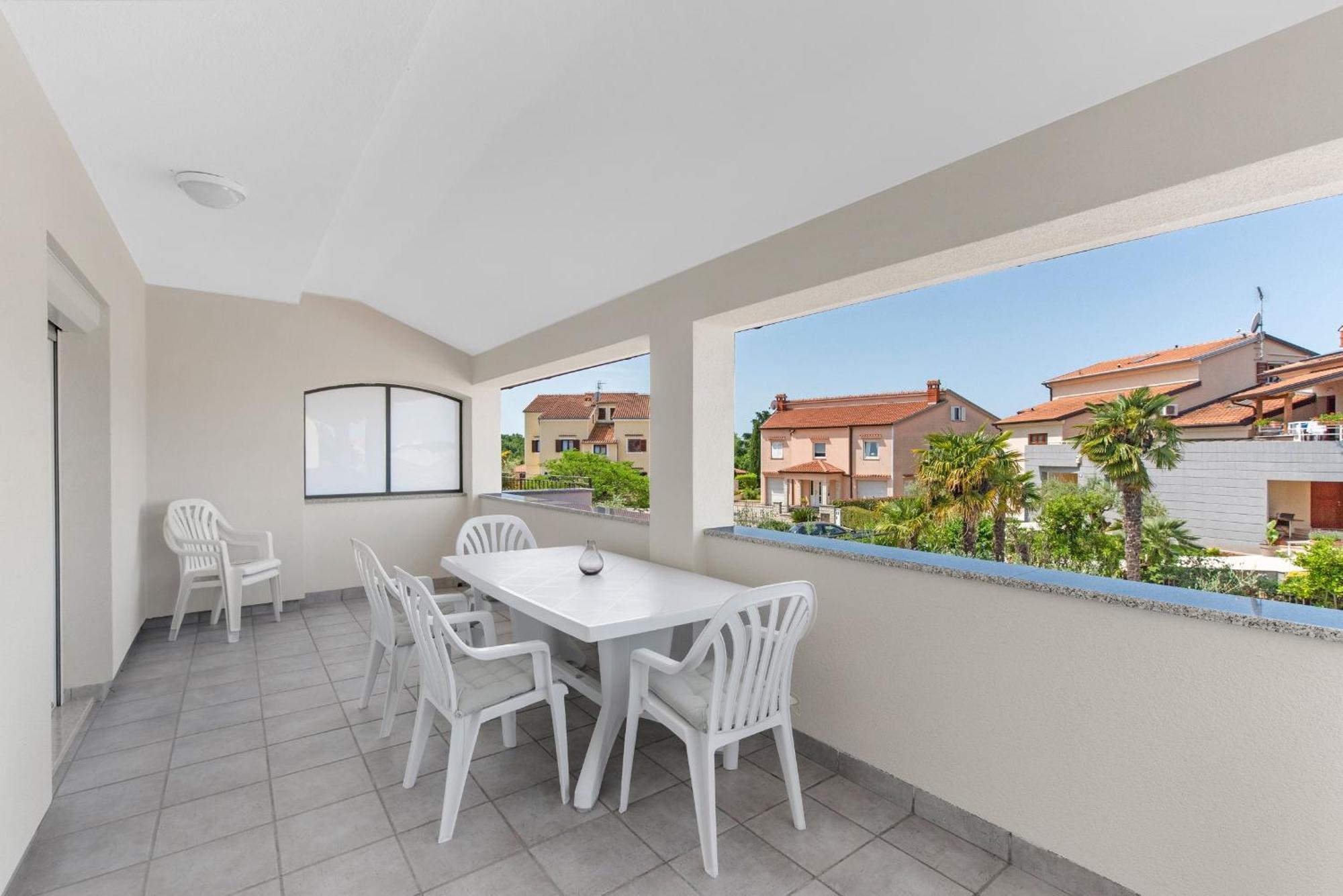 פורץ Villa Hope - Apartments With Shared Pool חדר תמונה