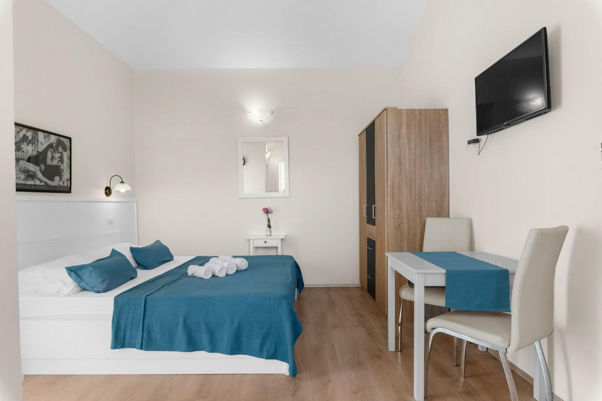 פורץ Villa Hope - Apartments With Shared Pool חדר תמונה