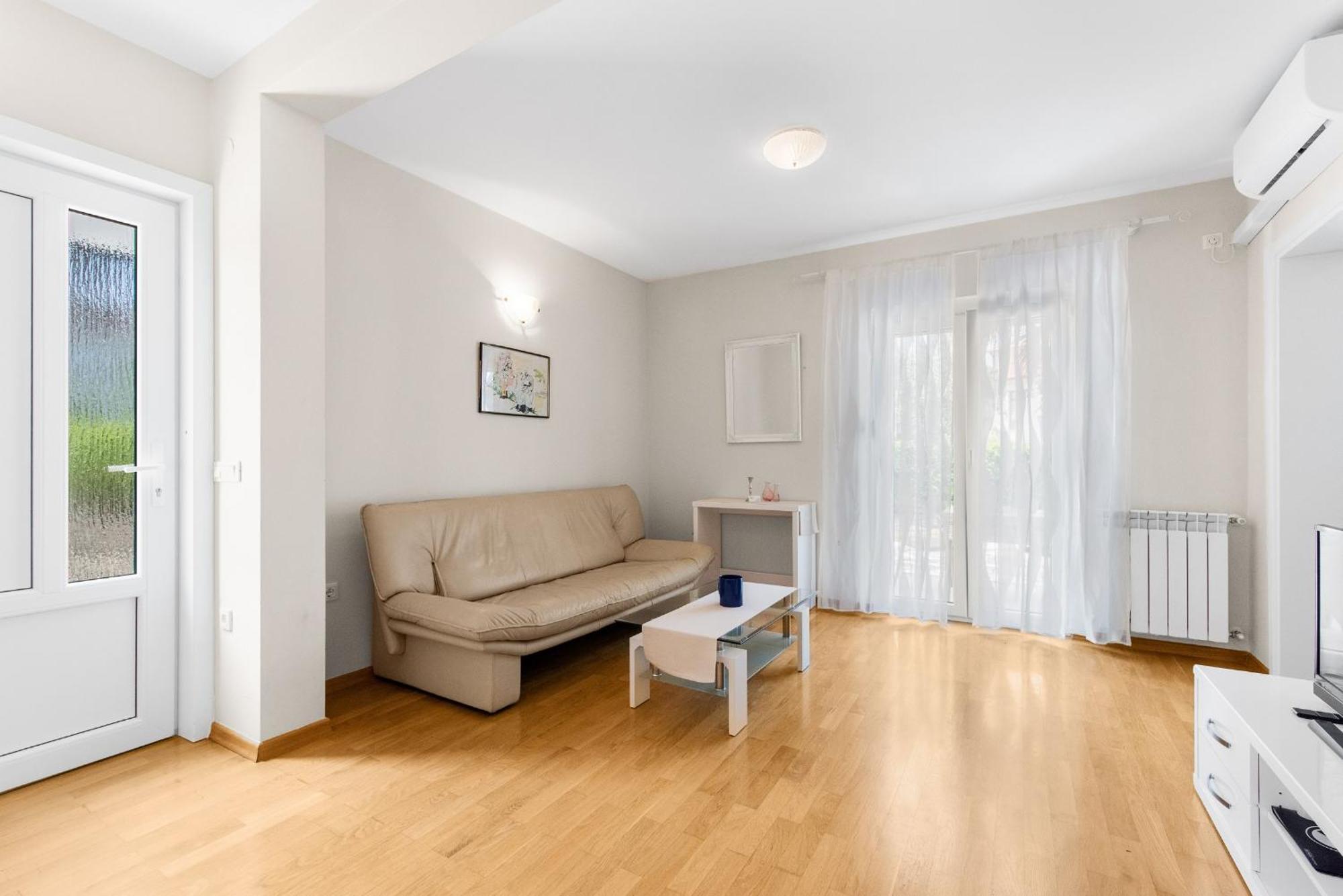 פורץ Villa Hope - Apartments With Shared Pool חדר תמונה