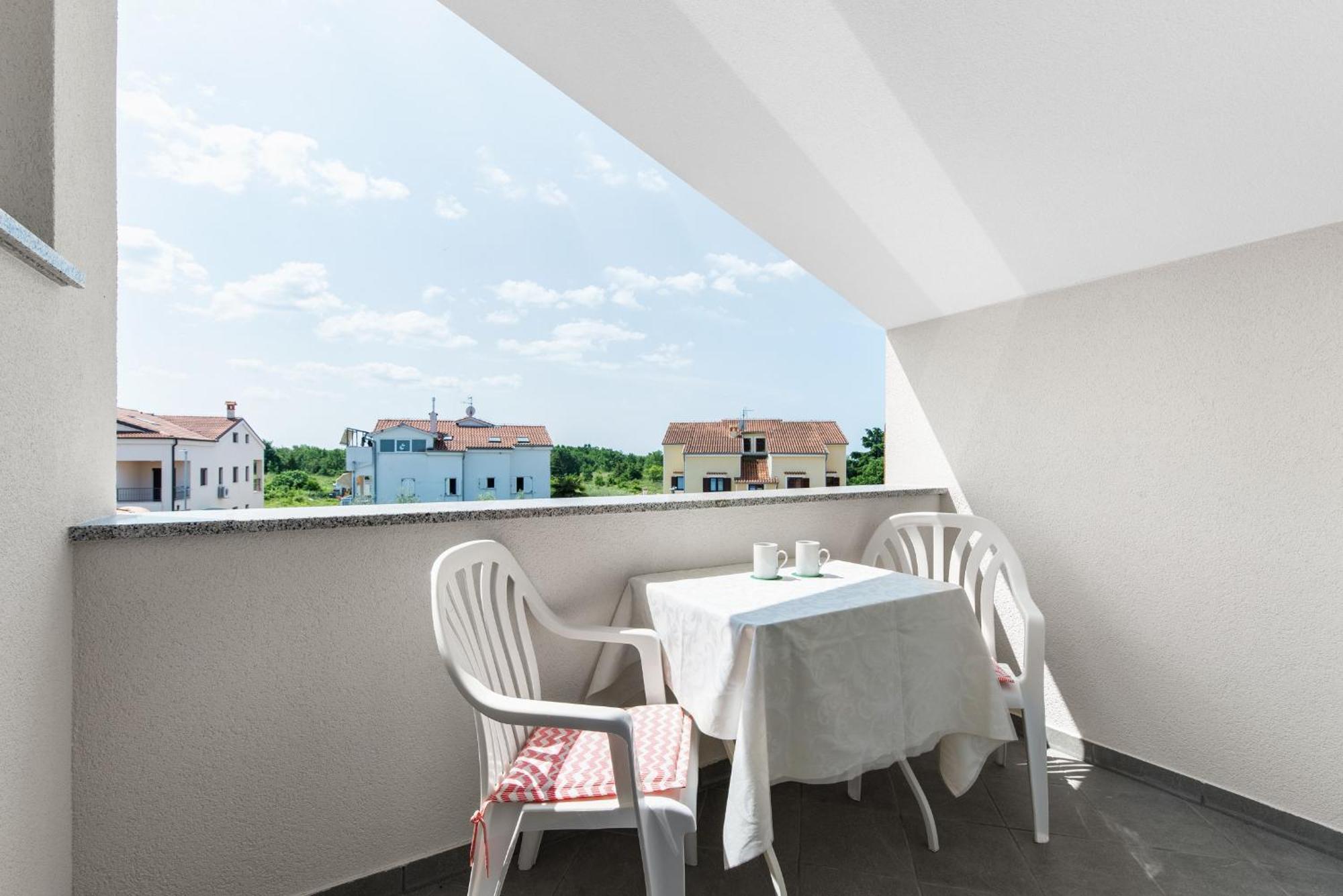 פורץ Villa Hope - Apartments With Shared Pool חדר תמונה