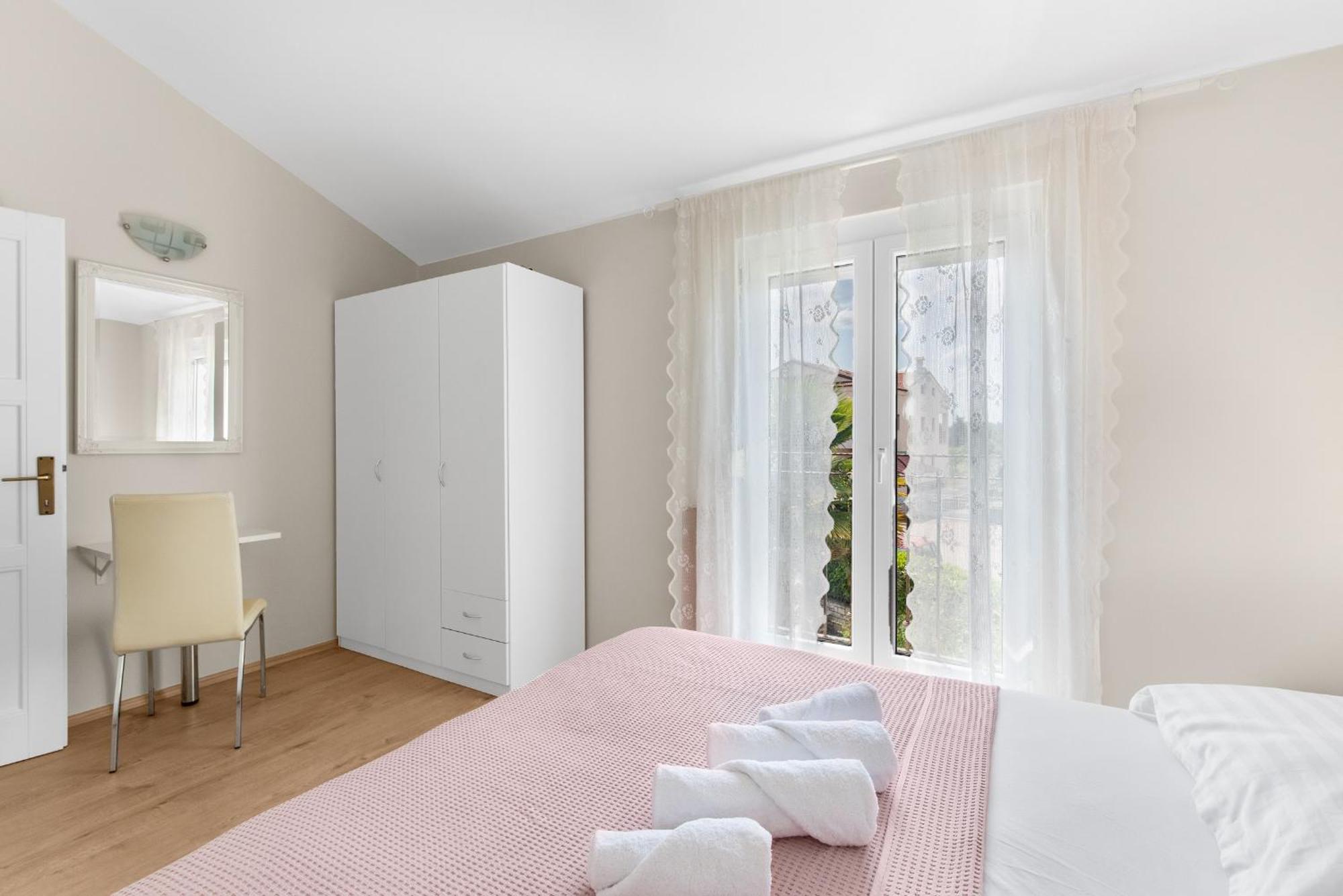 פורץ Villa Hope - Apartments With Shared Pool חדר תמונה